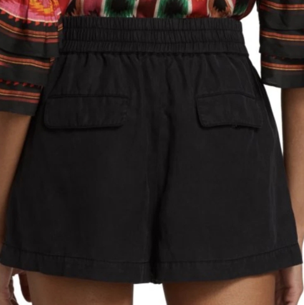 NWT $345USD Alice and Olivia Britney High Waist Patch Pocket Shorts Size Small - Picture 3 of 13